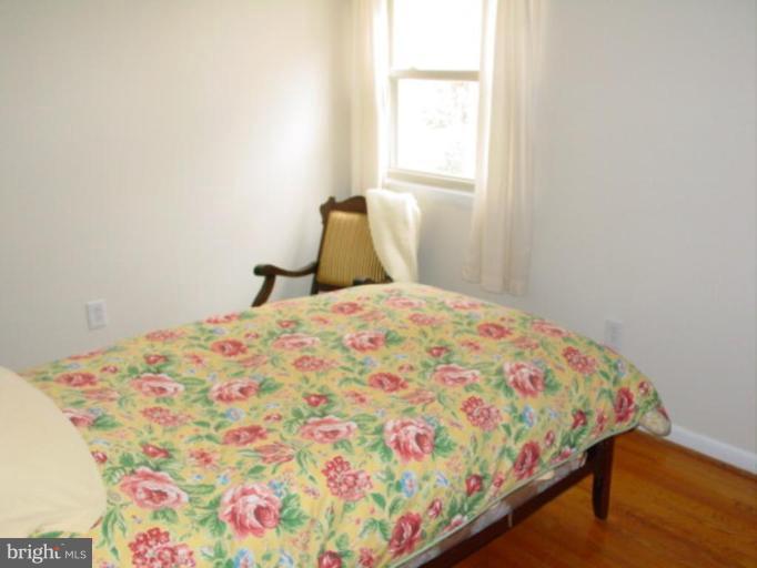 8621 Highgate Road Alexandria, VA 22308 - Photo 11 of 16 Bedroom #3