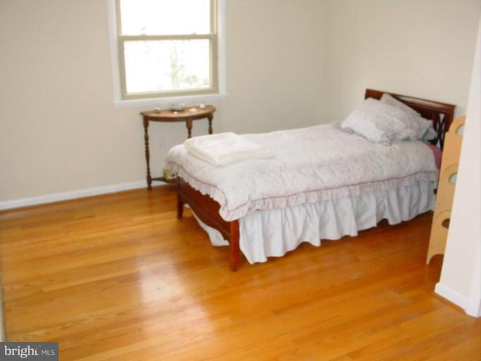 8621 Highgate Road Alexandria, VA 22308 - Photo 10 of 16 Bedroom #2
