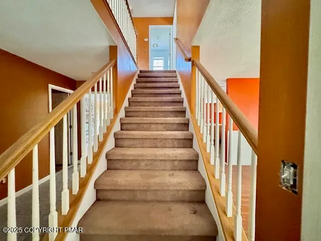 $399,900 | 436 Cranberry Creek Road, Cresco, PA 18326