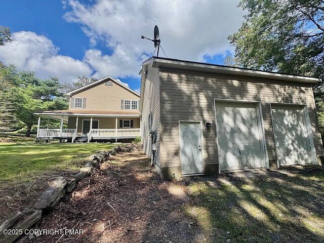 436 Cranberry Creek Road Cresco, PA 18326 - Photo 6 of 26 a front view of a house with a yard