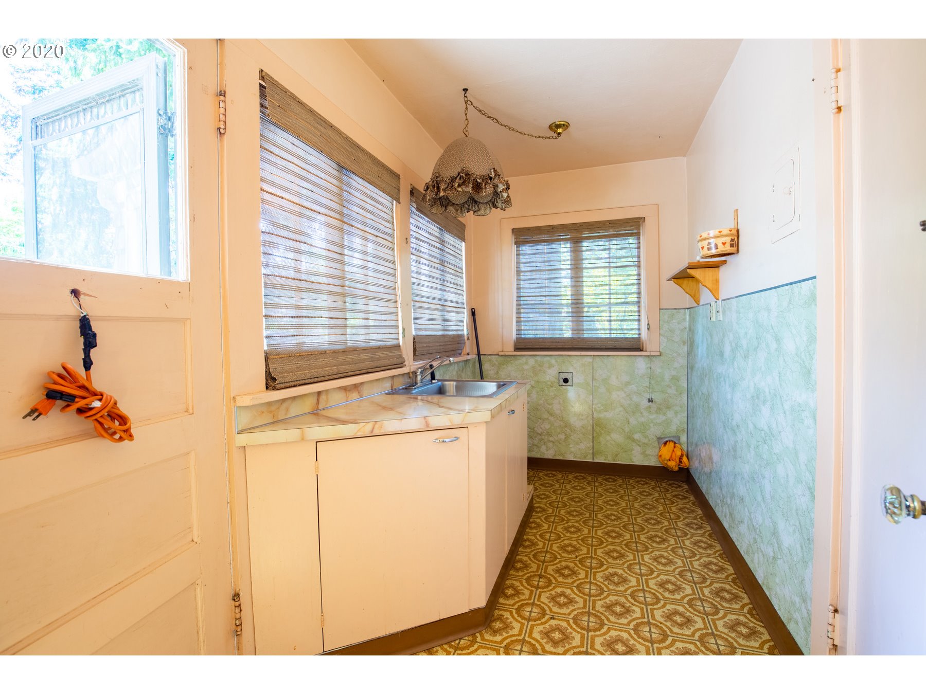 13420 Southeast Foster Road Portland, OR 97236 - Photo 14 of 30 Gallery Image 14