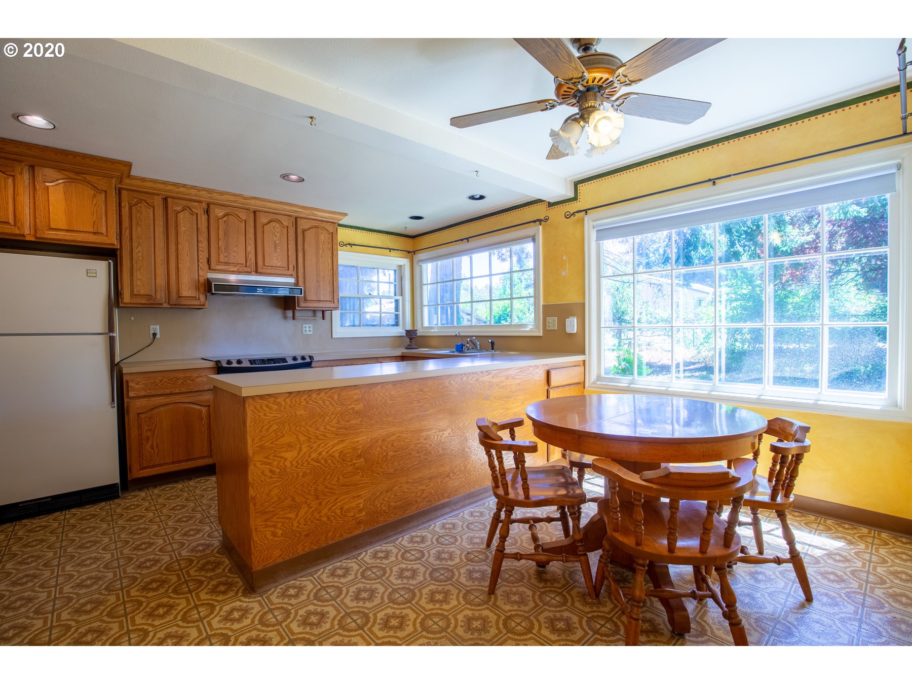 13420 Southeast Foster Road Portland, OR 97236 - Photo 10 of 30 Gallery Image 10
