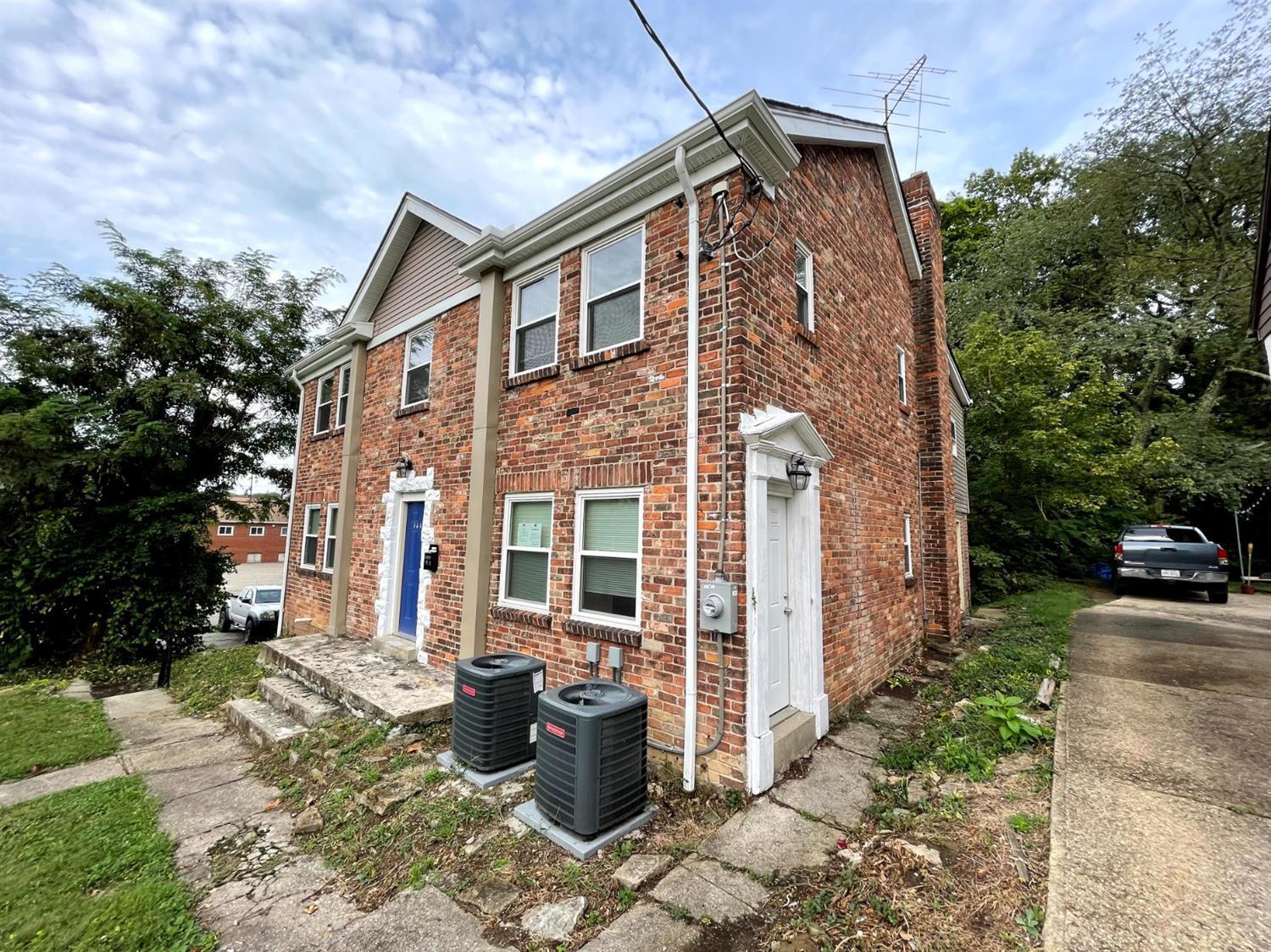 4568 Paddock Road Cincinnati, OH 45229 - Photo 5 of 32