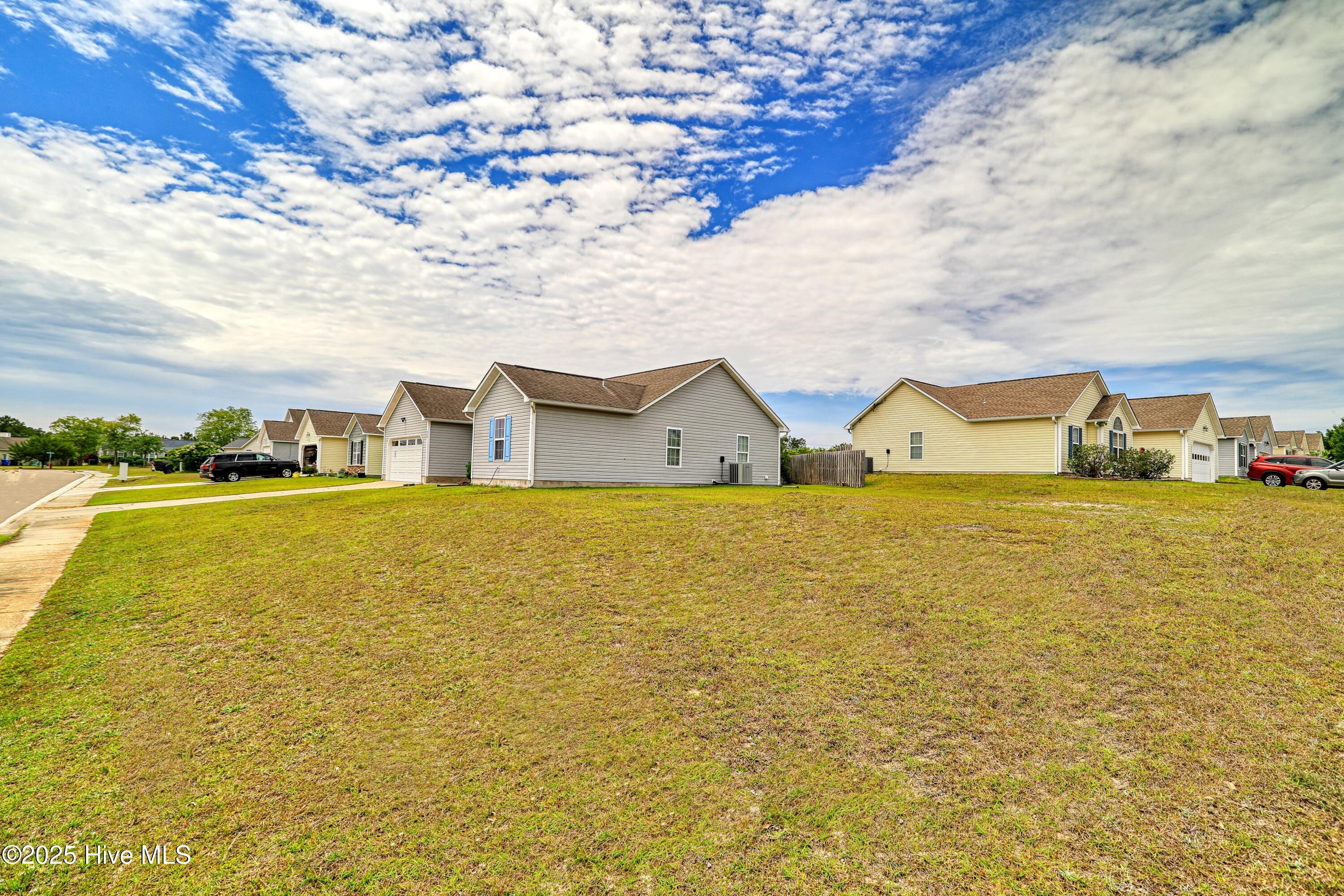 229 Red Carnation Drive Holly Ridge, NC 28445 - Photo 26 of 34 B_3V6A9445y