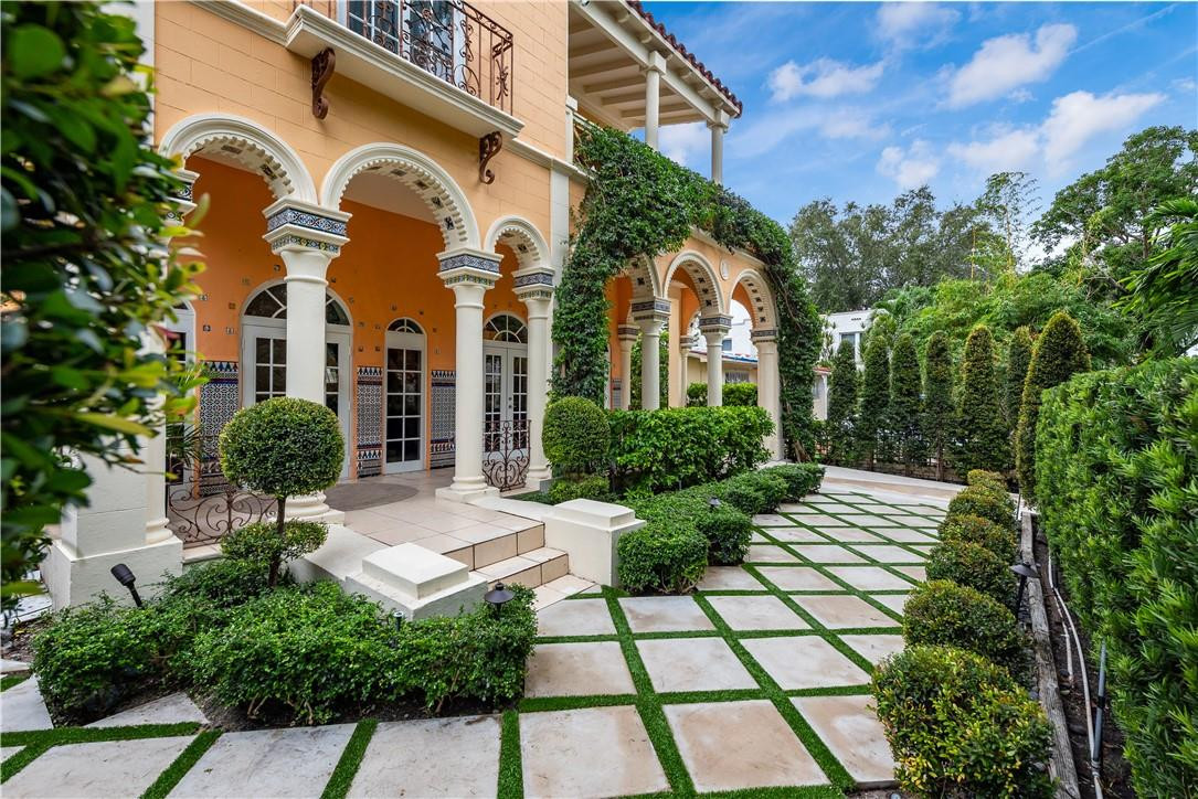 30 Northeast 44th Street Miami, FL 33137 - Photo 1 of 1 Photo 1