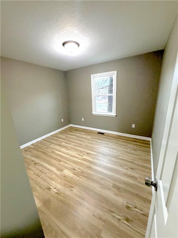 4211 Leavenworth Road Kansas City, KS 66104 - Photo 13 of 19