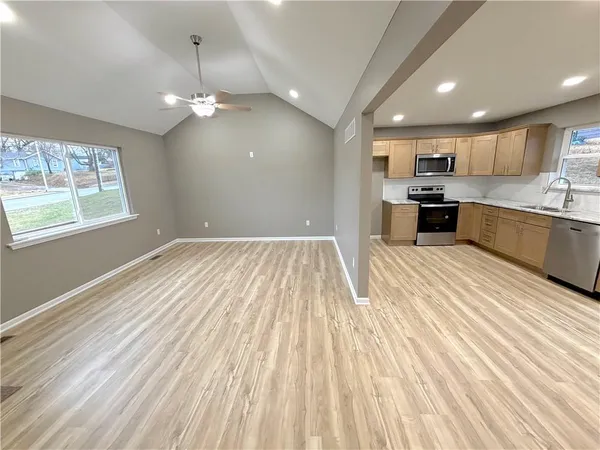 $360,000 | 4211 Leavenworth Road, Kansas City, KS 66104
