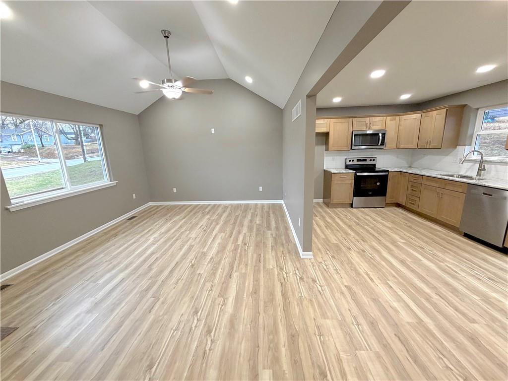 4211 Leavenworth Road Kansas City, KS 66104 - Photo 5 of 19