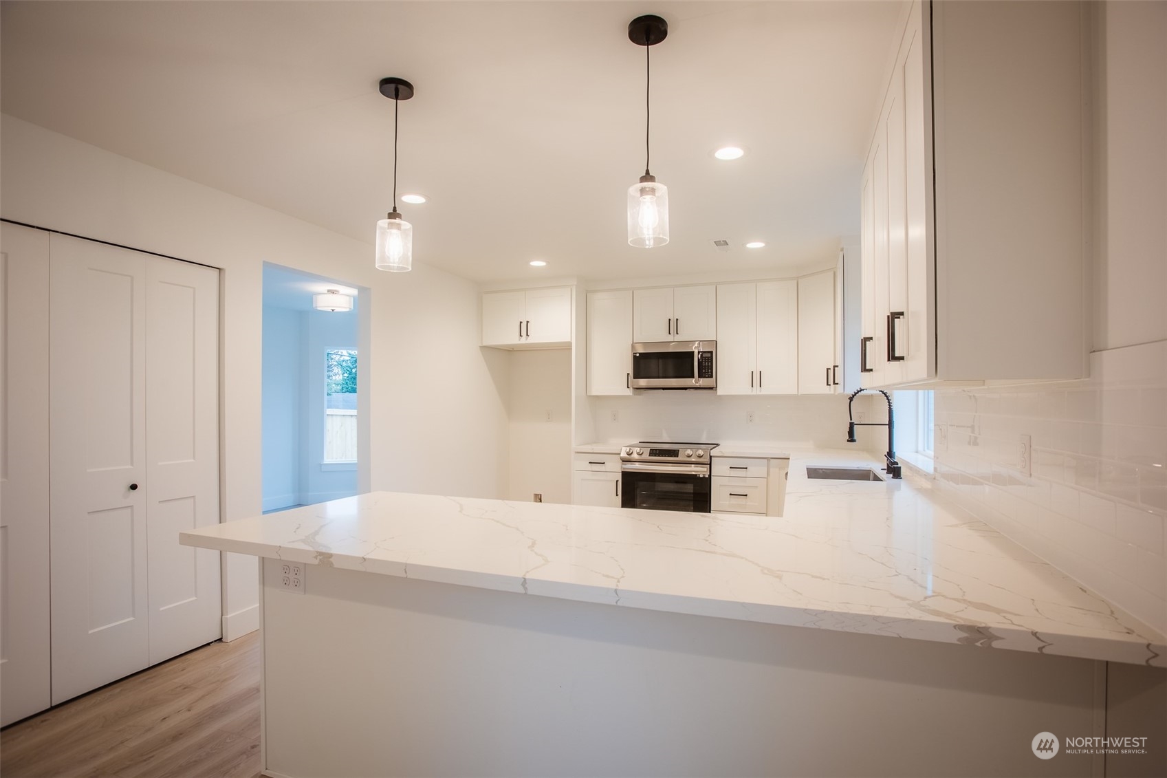 14044 Southeast 200th Street Renton, WA 98058 - Photo 4 of 24 Gallery Image 4