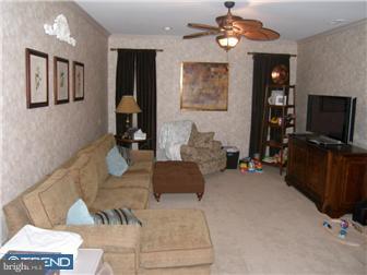 18 Cross Hill Road Sicklerville, NJ 08081 - Photo 8 of 12 Gallery Image 8
