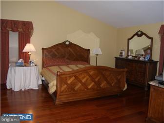 18 Cross Hill Road Sicklerville, NJ 08081 - Photo 10 of 12 Gallery Image 10