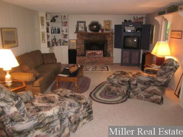 1032 Hammond Road Hastings, MI 49058 - Photo 12 of 32 IMG_4444