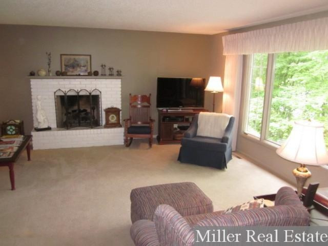 1032 Hammond Road Hastings, MI 49058 - Photo 5 of 32 IMG_4434