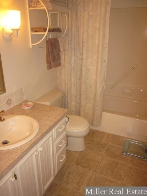 1032 Hammond Road Hastings, MI 49058 - Photo 10 of 32 IMG_4436