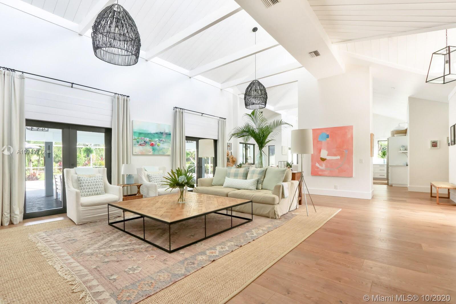 6115 Wood Creek Road Jupiter, FL 33458 - Photo 13 of 49 Living Room