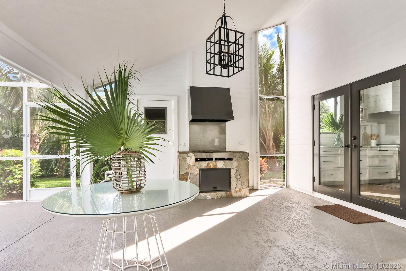 6115 Wood Creek Road Jupiter, FL 33458 - Photo 18 of 49 Gallery Image 18