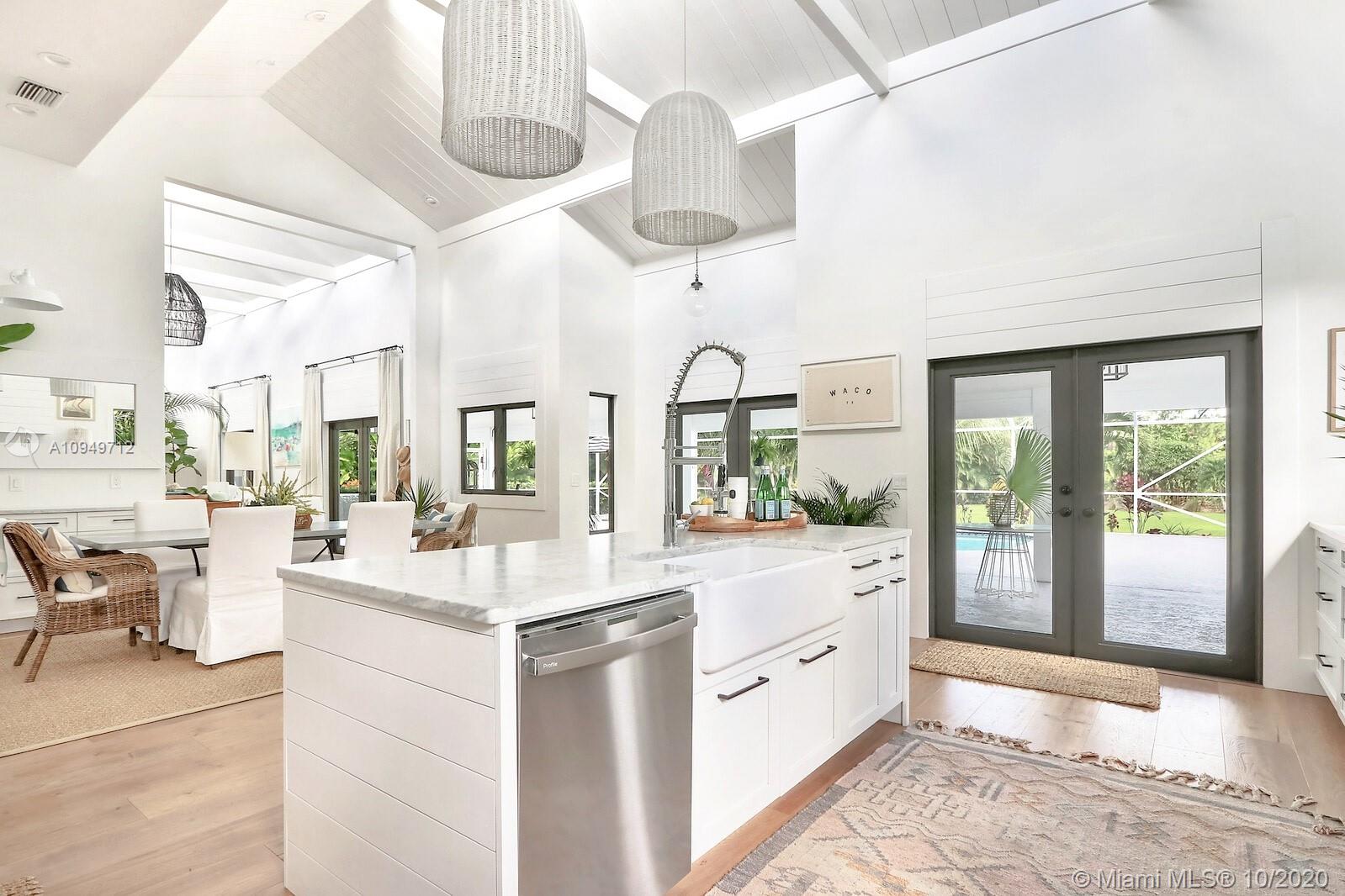 6115 Wood Creek Road Jupiter, FL 33458 - Photo 7 of 49 Kitchen