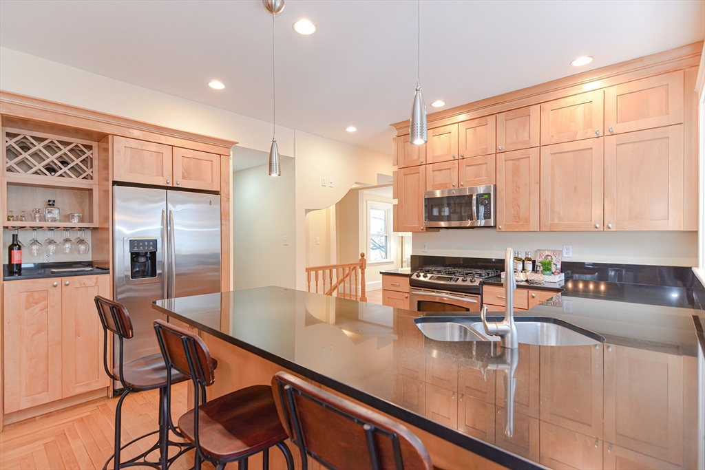 34 Ricker Road, Unit 2 Newton, MA 02458 - Photo 6 of 42 Gallery Image 6