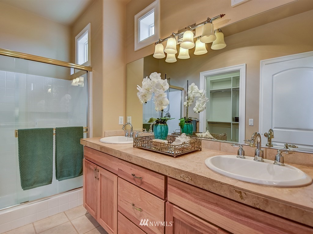 24004 Northeast Adair Road Redmond, WA 98053 - Photo 16 of 25