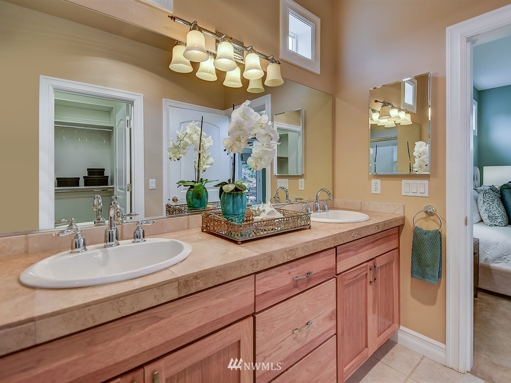 24004 Northeast Adair Road Redmond, WA 98053 - Photo 17 of 25