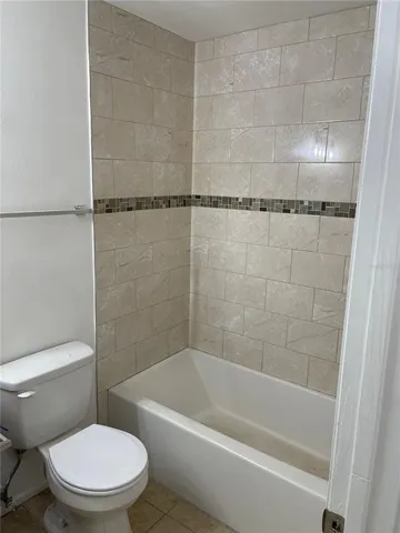 $1,995 | 3814 Valley Tree Drive, Tampa, FL 33610