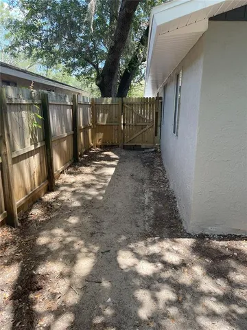 $1,995 | 3814 Valley Tree Drive, Tampa, FL 33610