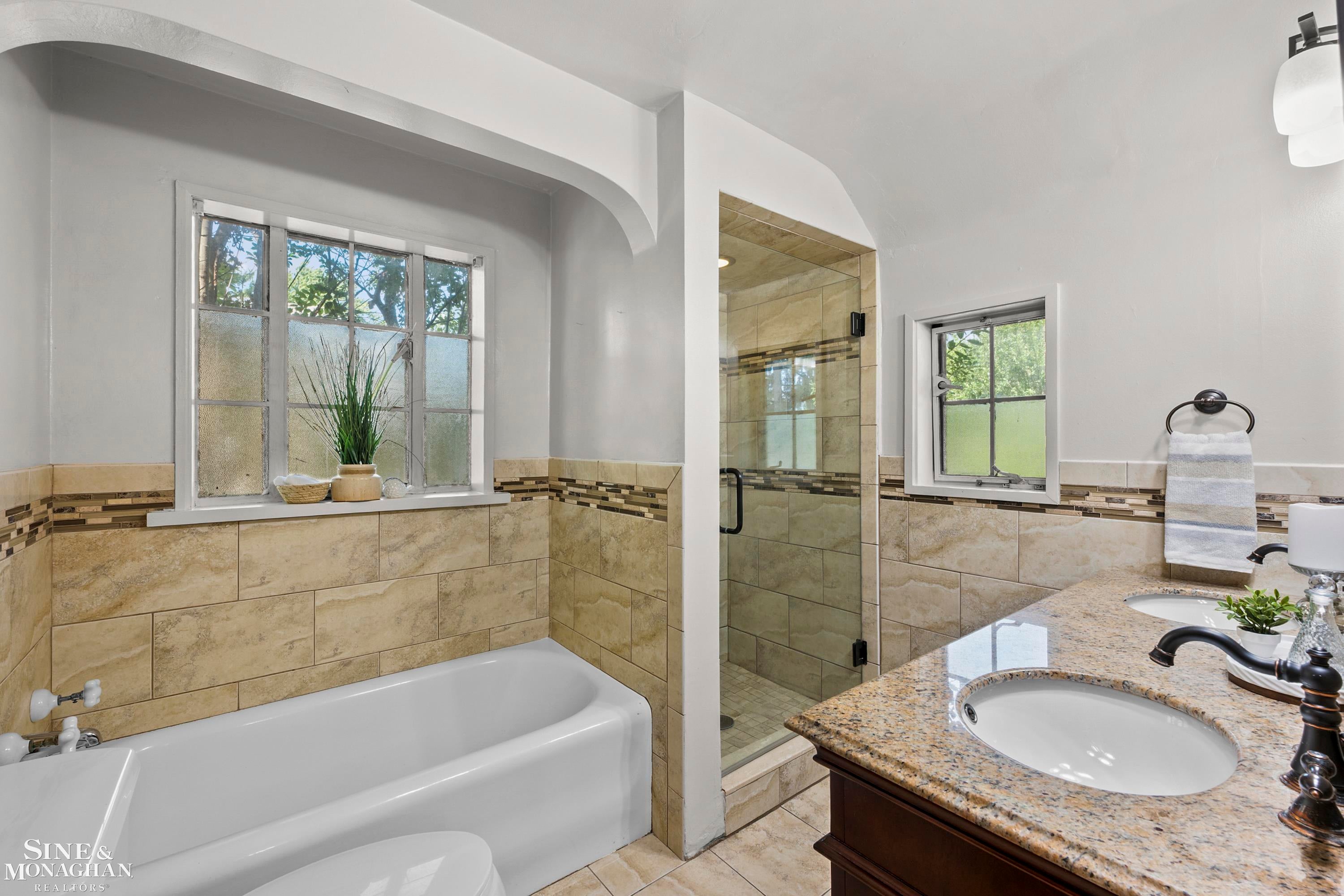 818 Cadieux Road Grosse Pointe, MI 48230 - Photo 27 of 41 Gallery Image 27