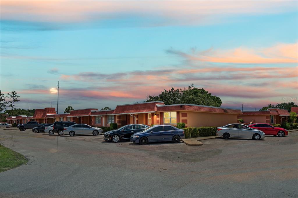 2929 West Oak Ridge Road, Unit H8 Orlando, FL 32809 - Photo 1 of 1 Twilight