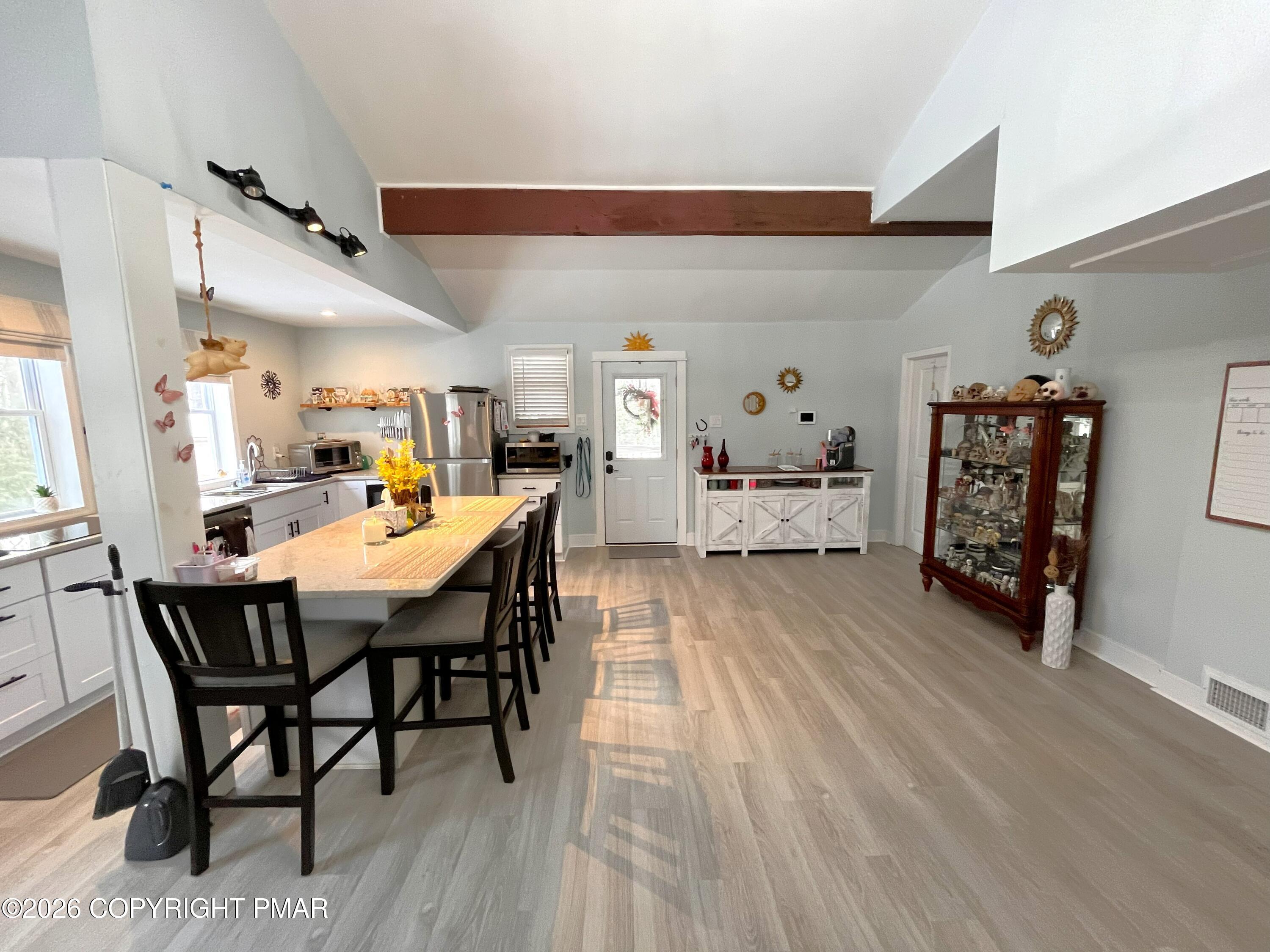 29 Hopi Road Jim Thorpe, PA 18229 - Photo 22 of 44 a dining room with furniture and wooden floor