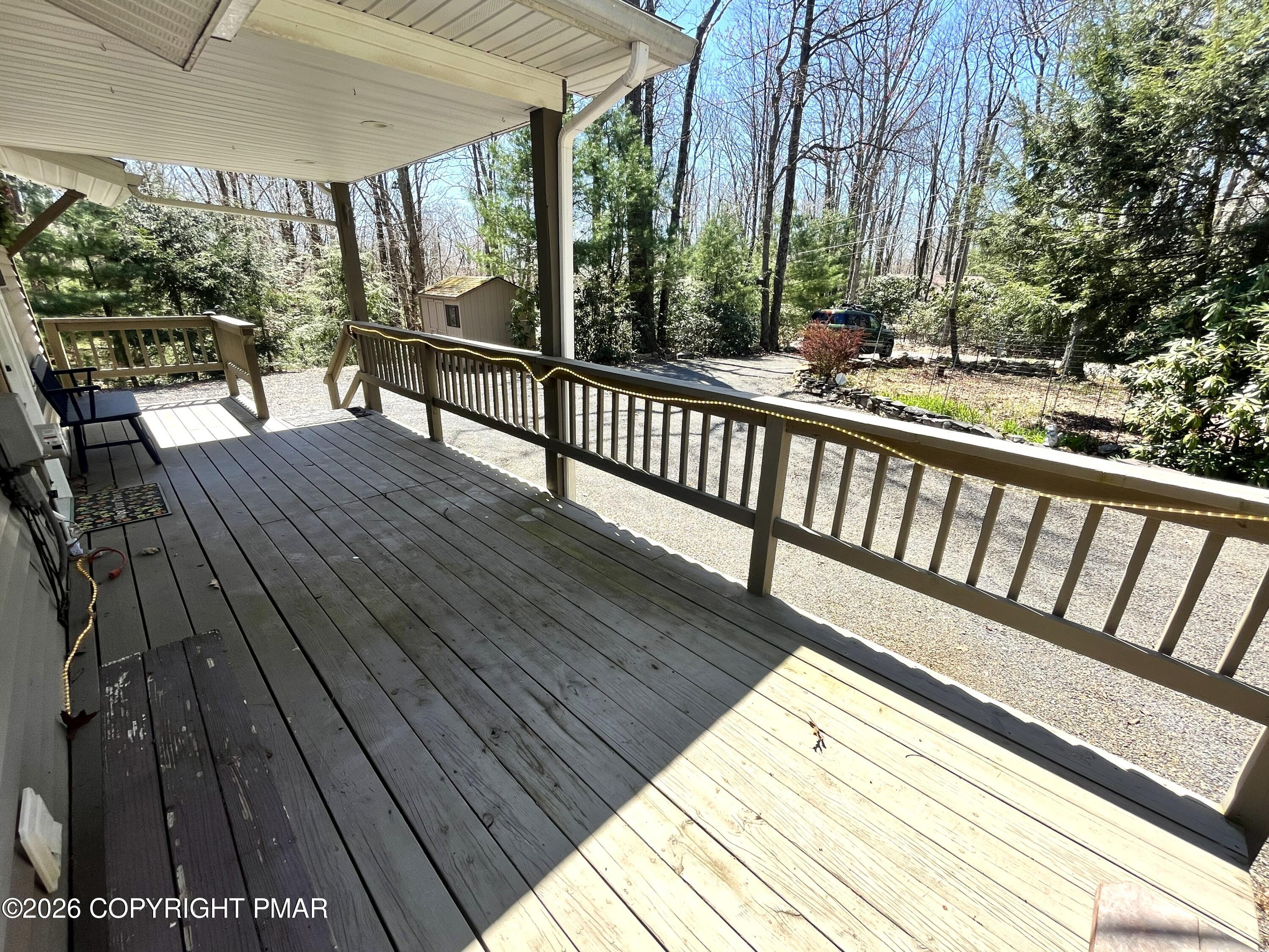 29 Hopi Road Jim Thorpe, PA 18229 - Photo 10 of 44 a view of balcony with wooden floor