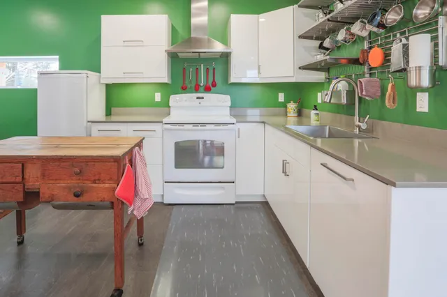 $479,000 | 1300 Belfast Road, Knox, ME 04986