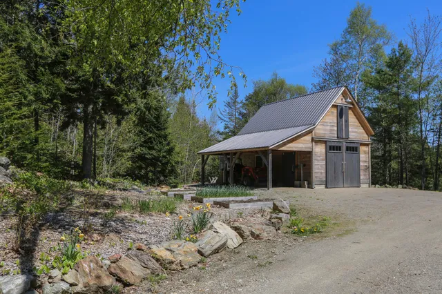 $479,000 | 1300 Belfast Road, Knox, ME 04986