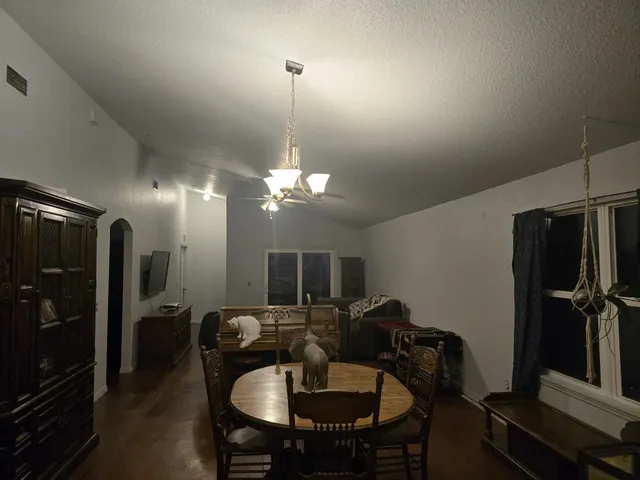 a view of a livingroom with furniture