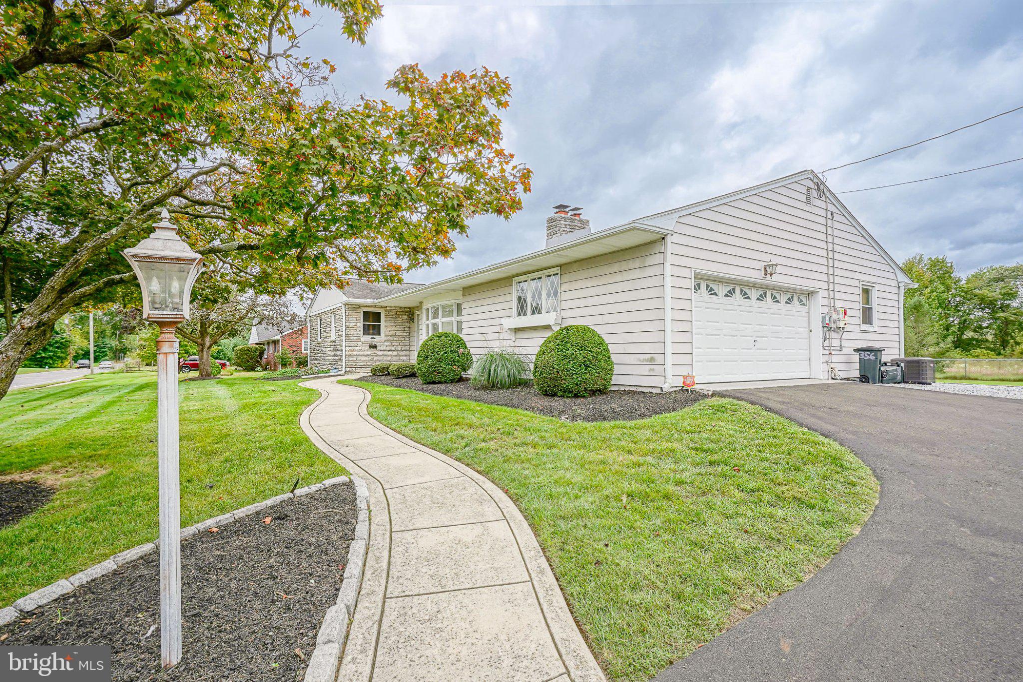 356 Democrat Road Gibbstown, NJ 08027 - Photo 3 of 34 Gallery Image 3