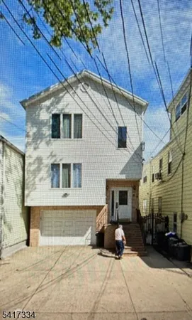 $2,550 | 64 Rome Street, Newark, NJ 07105