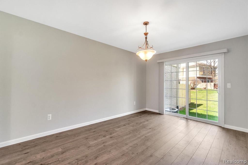1177 Pine Ridge Court, Unit 135 Rochester Hills, MI 48306 - Photo 7 of 41