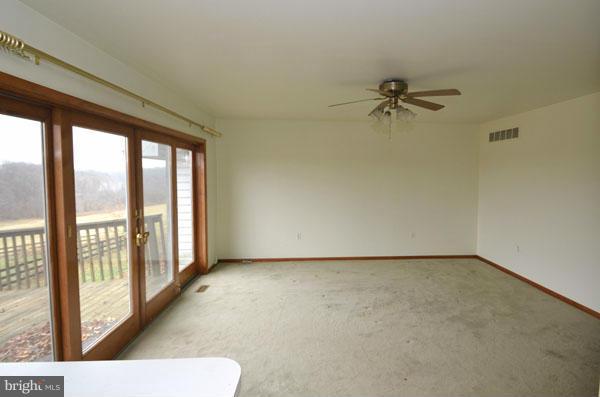 18231 Marshall Mill Road Hampstead, MD 21074 - Photo 5 of 25 Living Room