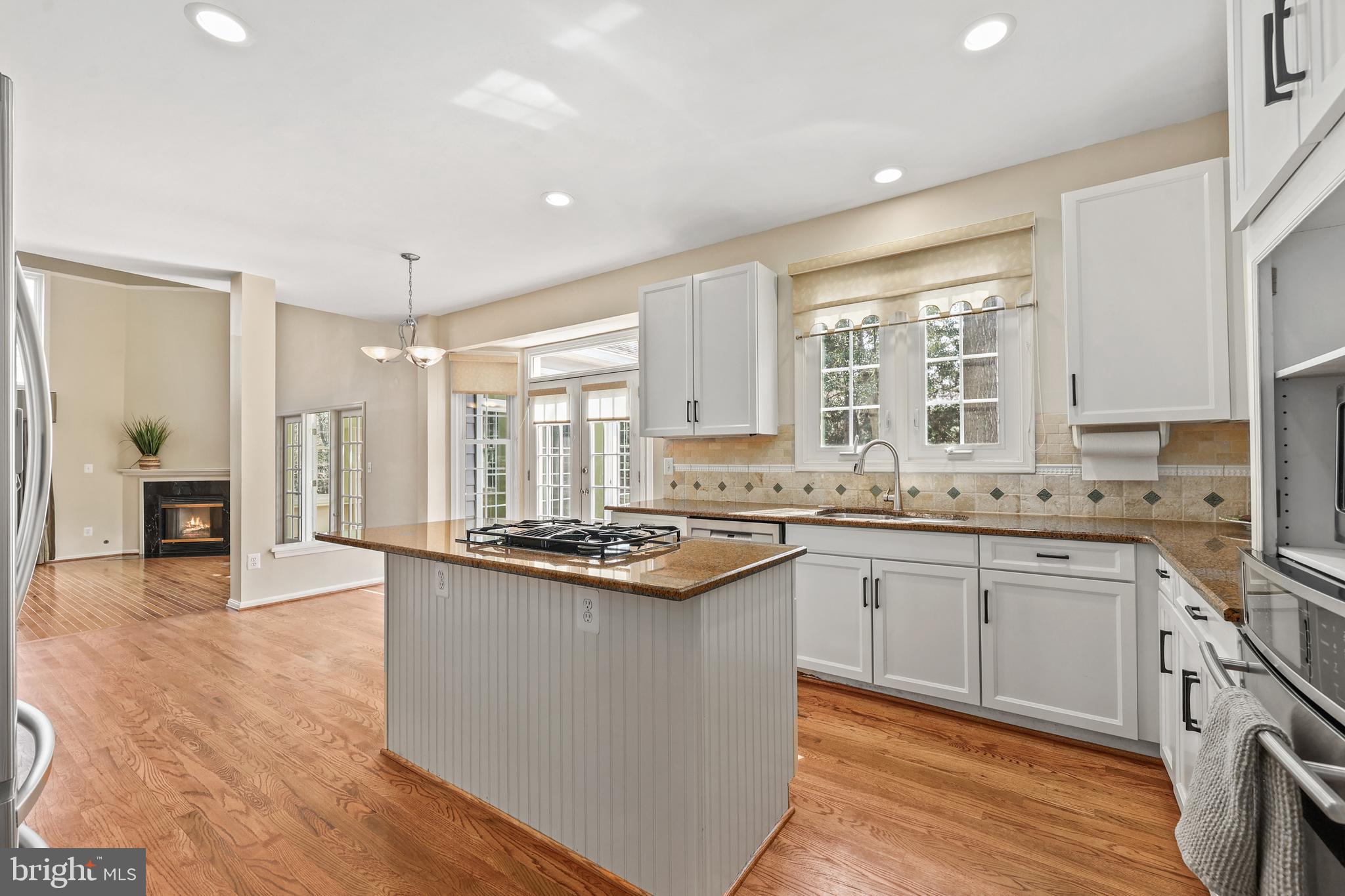 11405 Northwind Court Reston, VA 20194 - Photo 19 of 60 Open Kitchen with island