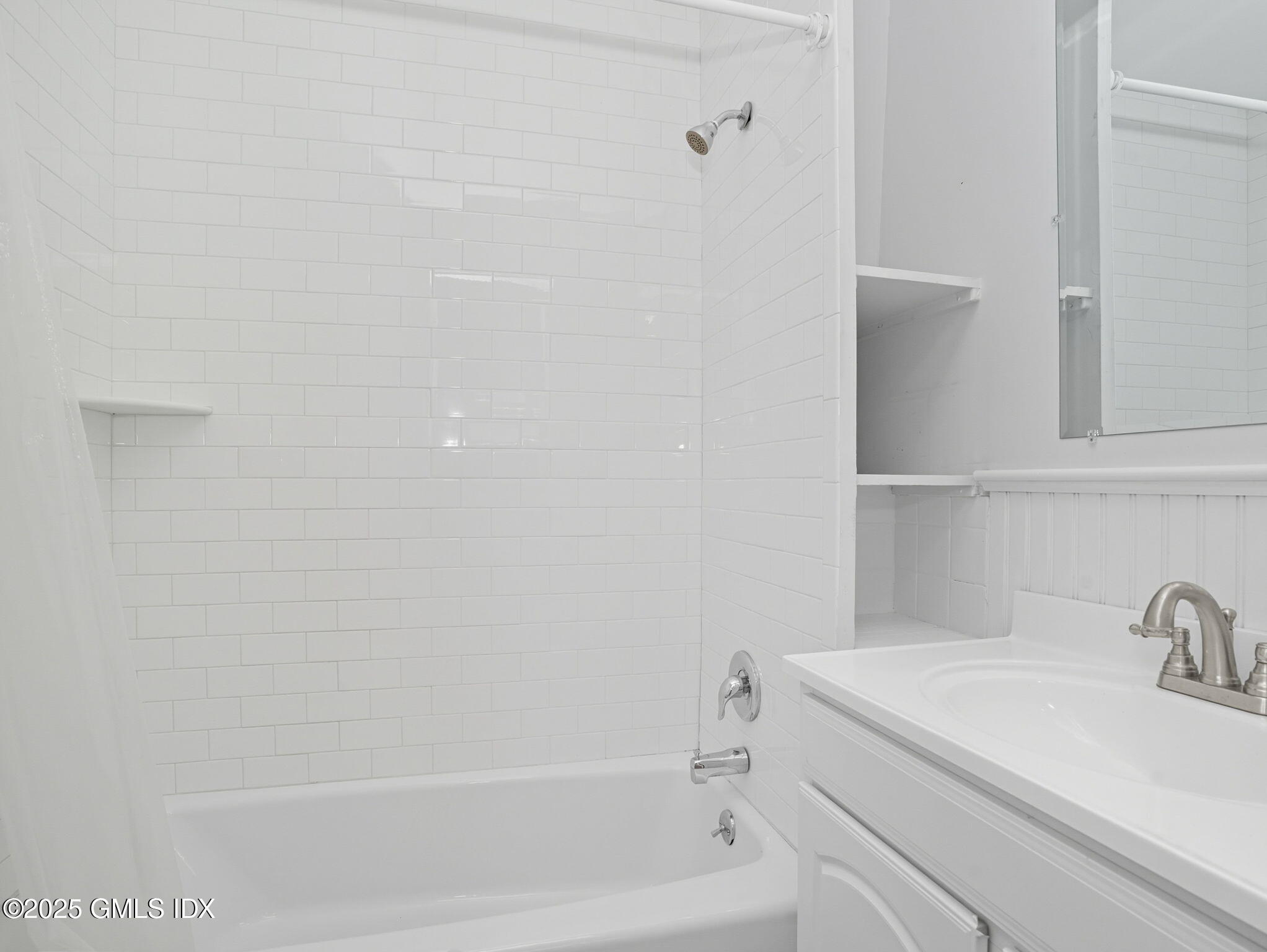 76 Plymouth Road Stamford, CT 06906 - Photo 14 of 47 18-web-or-mls-76-plymouth-rd