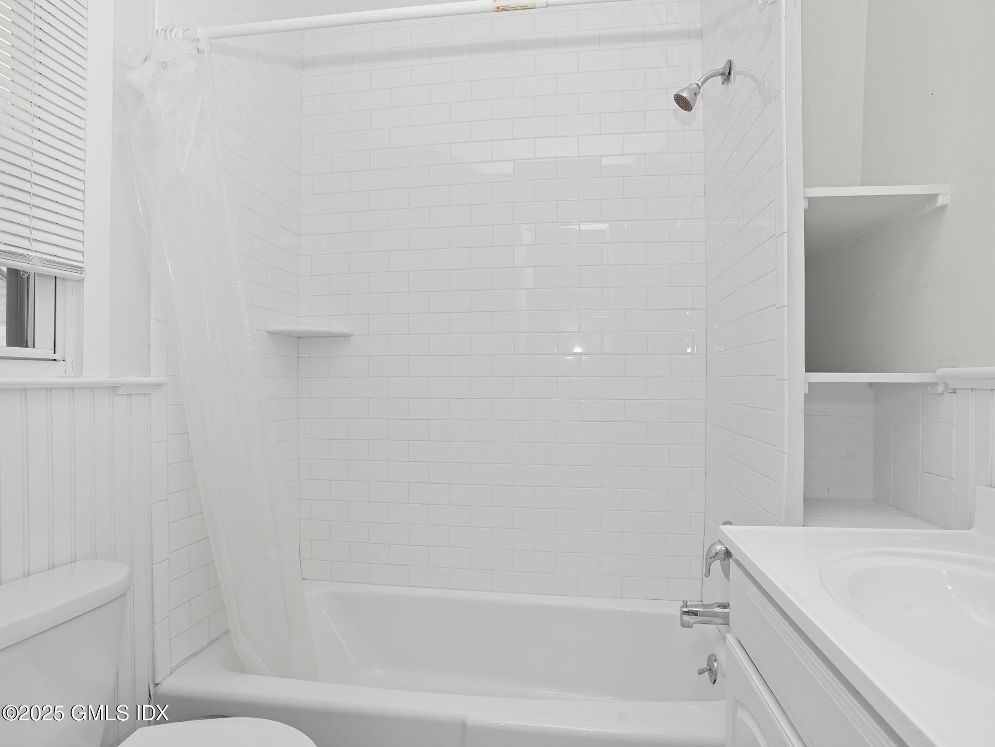 76 Plymouth Road Stamford, CT 06906 - Photo 15 of 47 19-web-or-mls-76-plymouth-rd