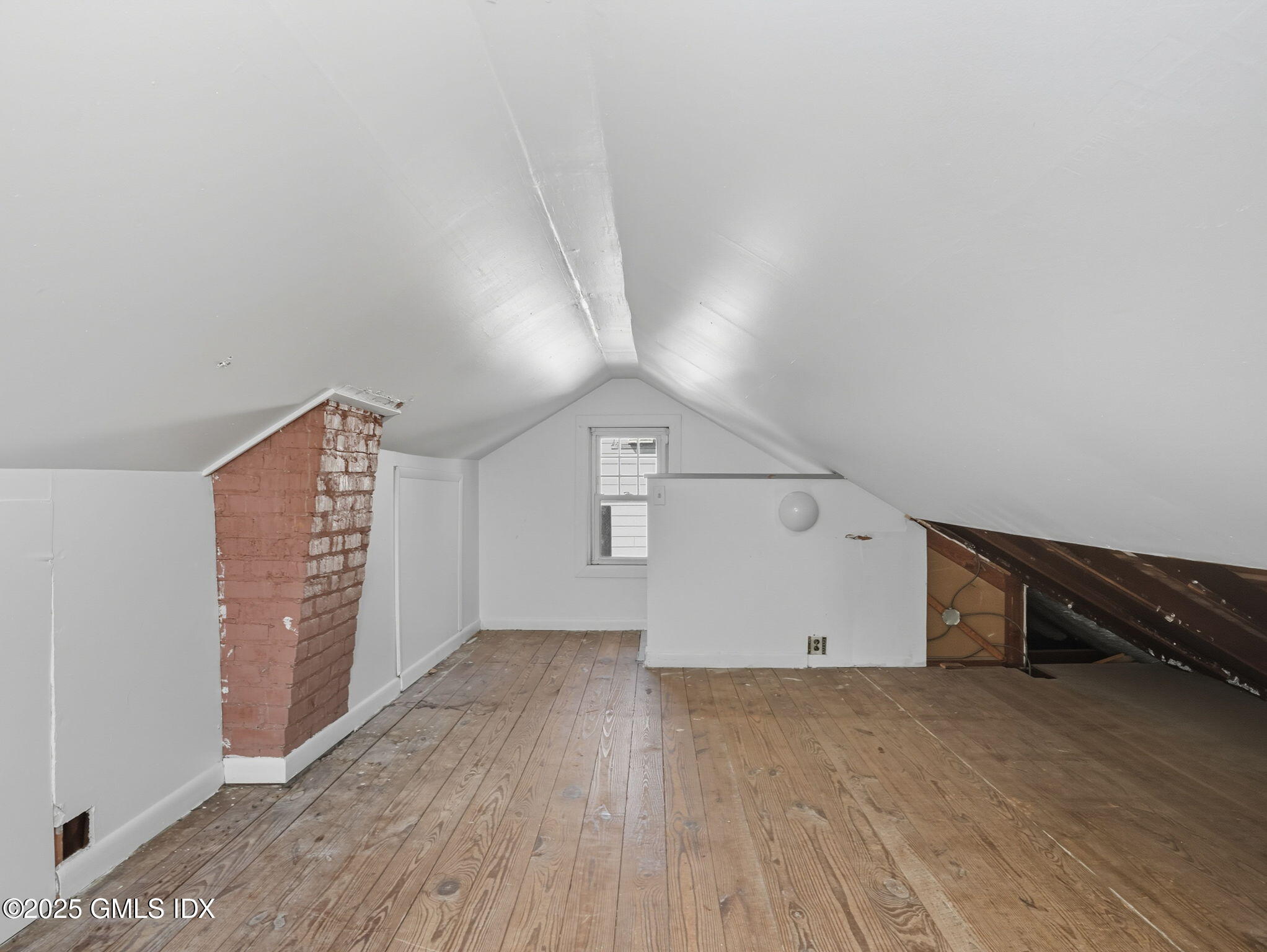 76 Plymouth Road Stamford, CT 06906 - Photo 20 of 47 25-web-or-mls-76-plymouth-rd