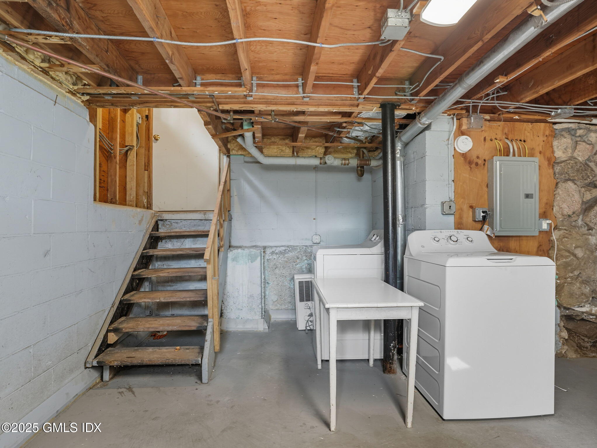 76 Plymouth Road Stamford, CT 06906 - Photo 21 of 47 26-web-or-mls-76-plymouth-rd