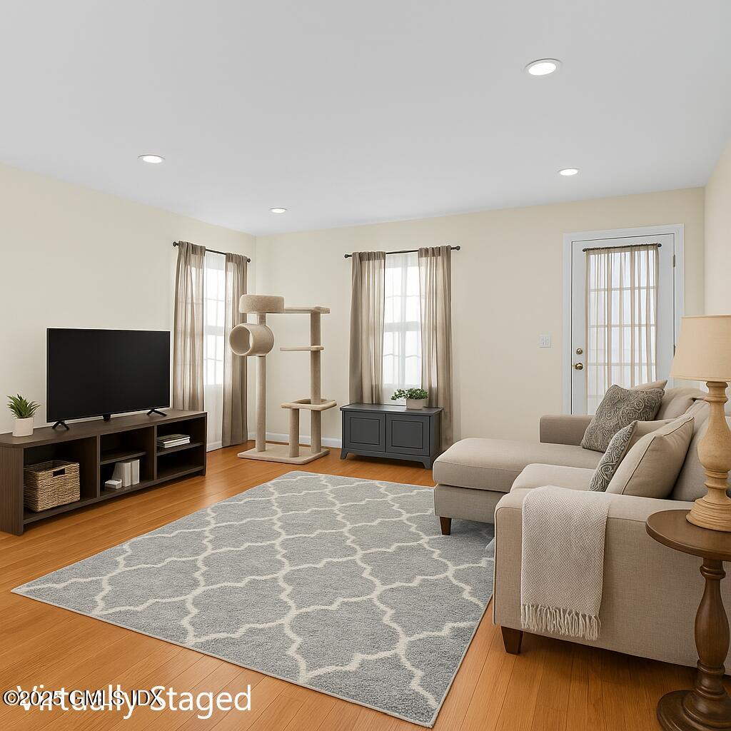 76 Plymouth Road Stamford, CT 06906 - Photo 25 of 47 thumbnail_image1