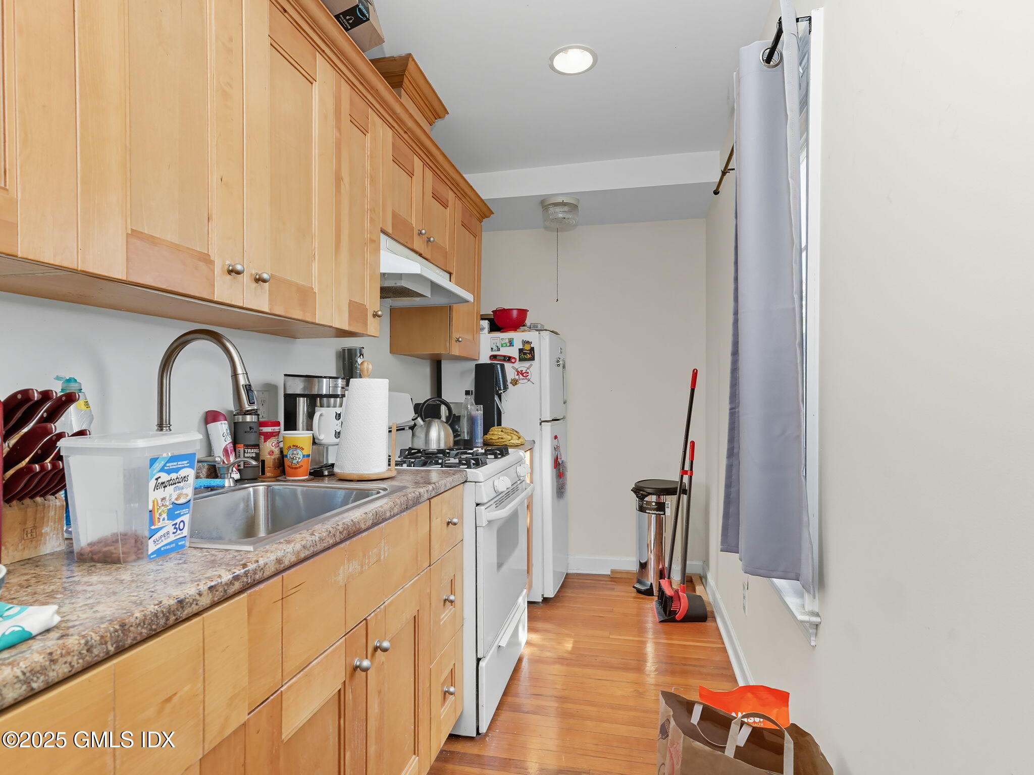 76 Plymouth Road Stamford, CT 06906 - Photo 28 of 47 31-web-or-mls-76-plymouth-rd