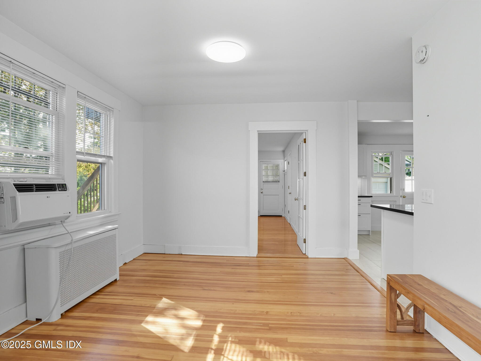 76 Plymouth Road Stamford, CT 06906 - Photo 7 of 47 10-web-or-mls-76-plymouth-rd