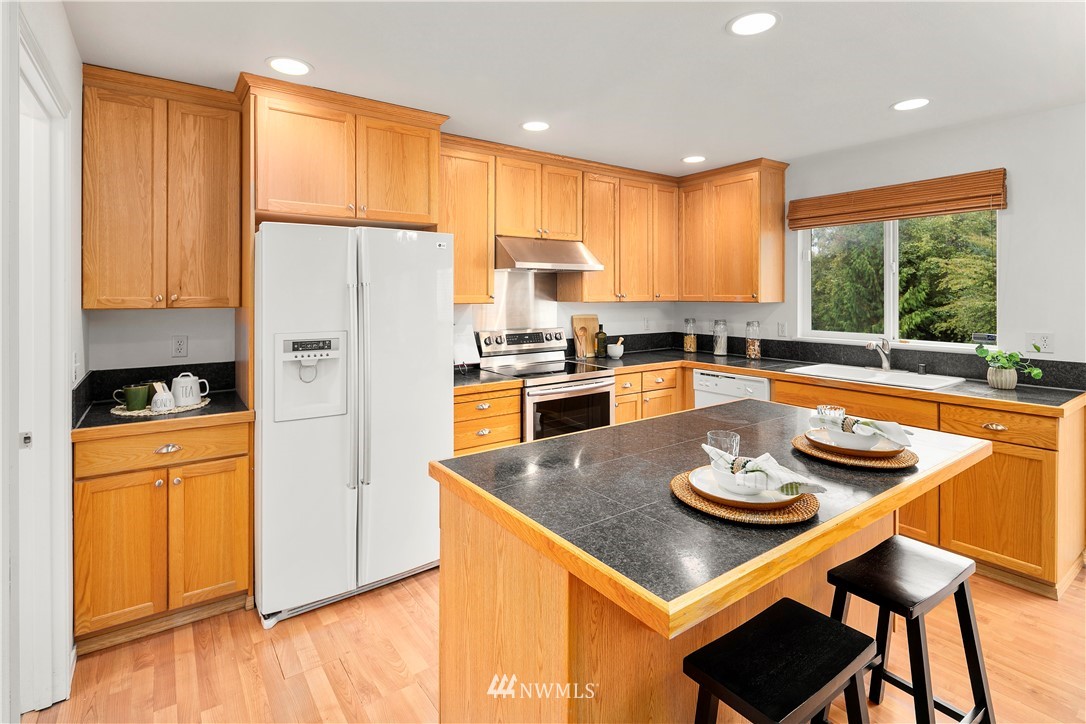 19308 24th Avenue Southeast Bothell, WA 98012 - Photo 13 of 37 Gallery Image 13