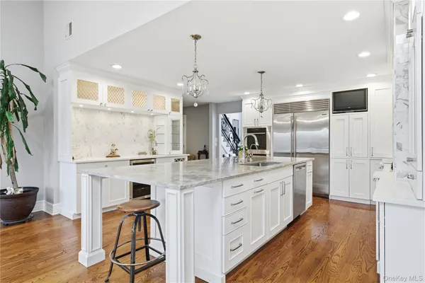 $1,799,000 | 61 Bayview Avenue, Massapequa, NY 11758