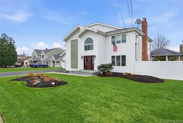 $1,799,000 | 61 Bayview Avenue, Massapequa, NY 11758