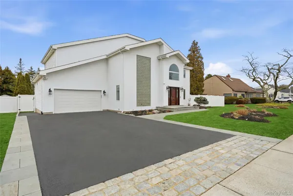 $1,799,000 | 61 Bayview Avenue, Massapequa, NY 11758