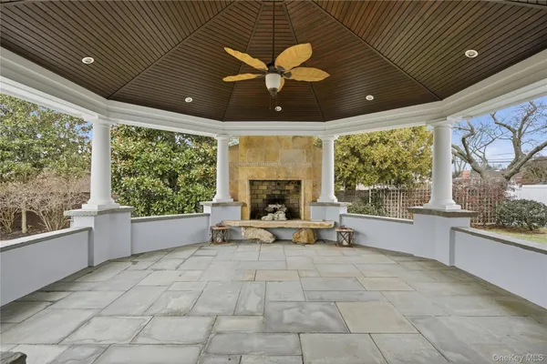 $1,799,000 | 61 Bayview Avenue, Massapequa, NY 11758
